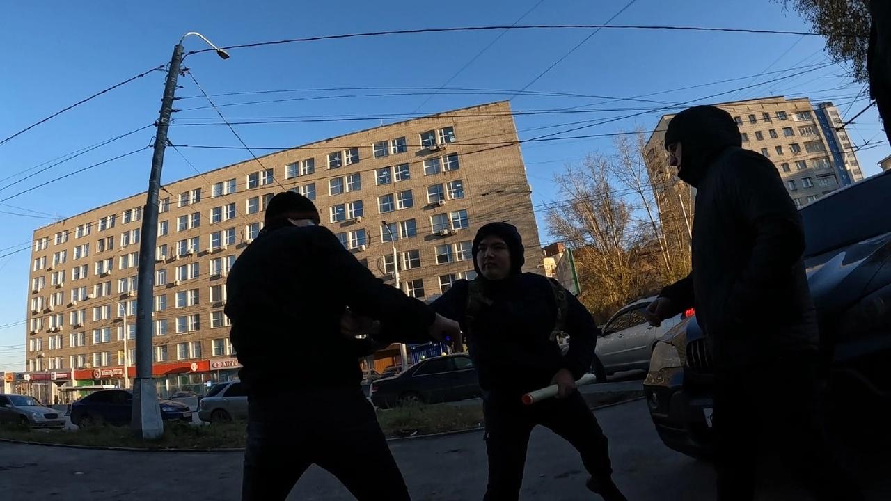 Фото «На машину накопил, на мозги – нет»: мажор на BMW открыл стрельбу по активистам «СтопХам» в Новосибирске 3
